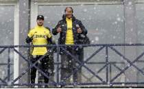 Fenerbah�e'nin idman�na s�rpriz ziyaret