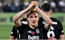 Be�ikta�, ayr�l��� a��klad�: Jonas Svensson