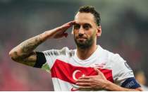 Galatasaray, Hakan �alhano�lu'ndan vazge�miyor!