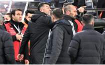 Burak Y�lmaz, k�rm�z� kart i�in �z�r diledi