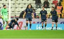 Fenerbah�e deplasmanda kay�p; fark 4 oldu!