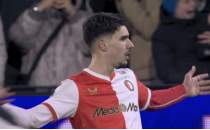 Van Persie, o�lu Shaqueel'i oyuna ald�! �ki gol att�!