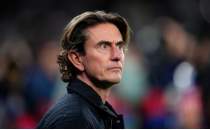 Tottenham taraftar�ndan Thomas Frank'e protesto!