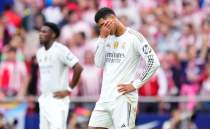 Jude Bellingham'dan Real Madrid'e k�t� haber!