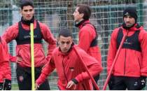  Fatih Karag�mr�k, Antalyaspor'u konuk ediyor 