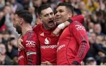 Y�ld�z orta saha Manchester United'dan ayr�laca��n� a��klad�!