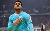 Ozan Kabak sözleşmesini uzatma kararı aldı!