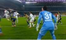 Kad�k�y'de VAR ve penalt� karar�!