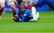 Jamie Carragher'dan Chelsea'ye ele�tiri!