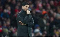 Arsenal'den �st �ste kay�p: Manchester City takipte!