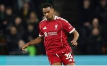 Liverpool'da Ryan Gravenberch ile imza