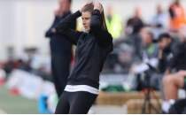 Bundesliga'n�n ilk kad�n teknik direkt�r�, ma�lubiyetle ba�lad�