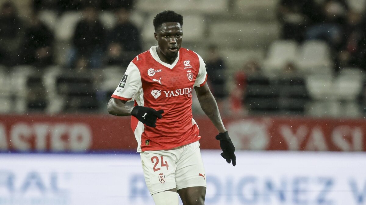 Trabzonspor'a Fransa'dan orta saha: Mory Gbane