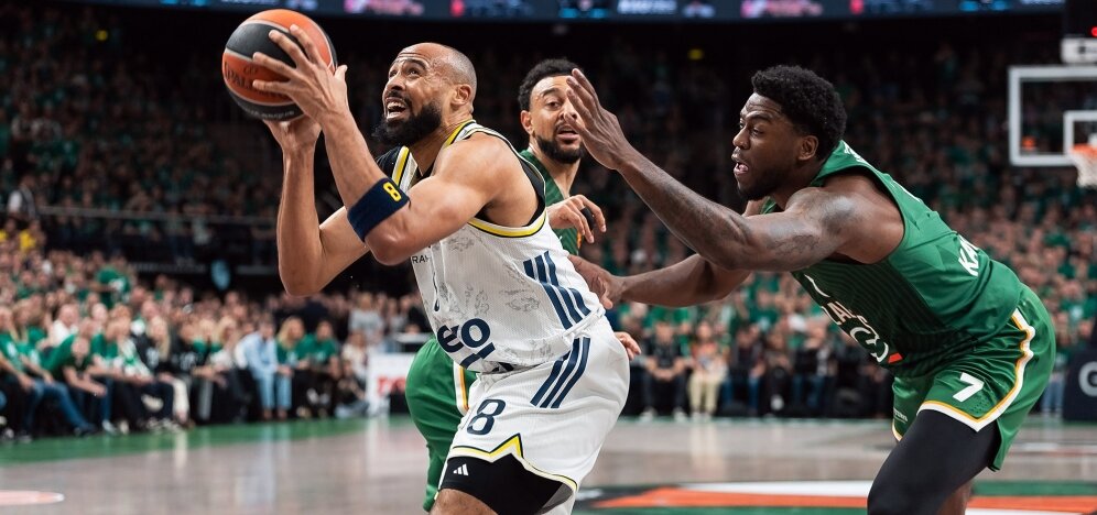 FENERBAH�E BEKO, L�TVANYA'DA KAYIP