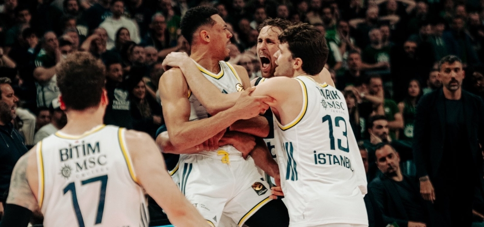 FENERBAH�E BEKO TAR�H YAZDI!